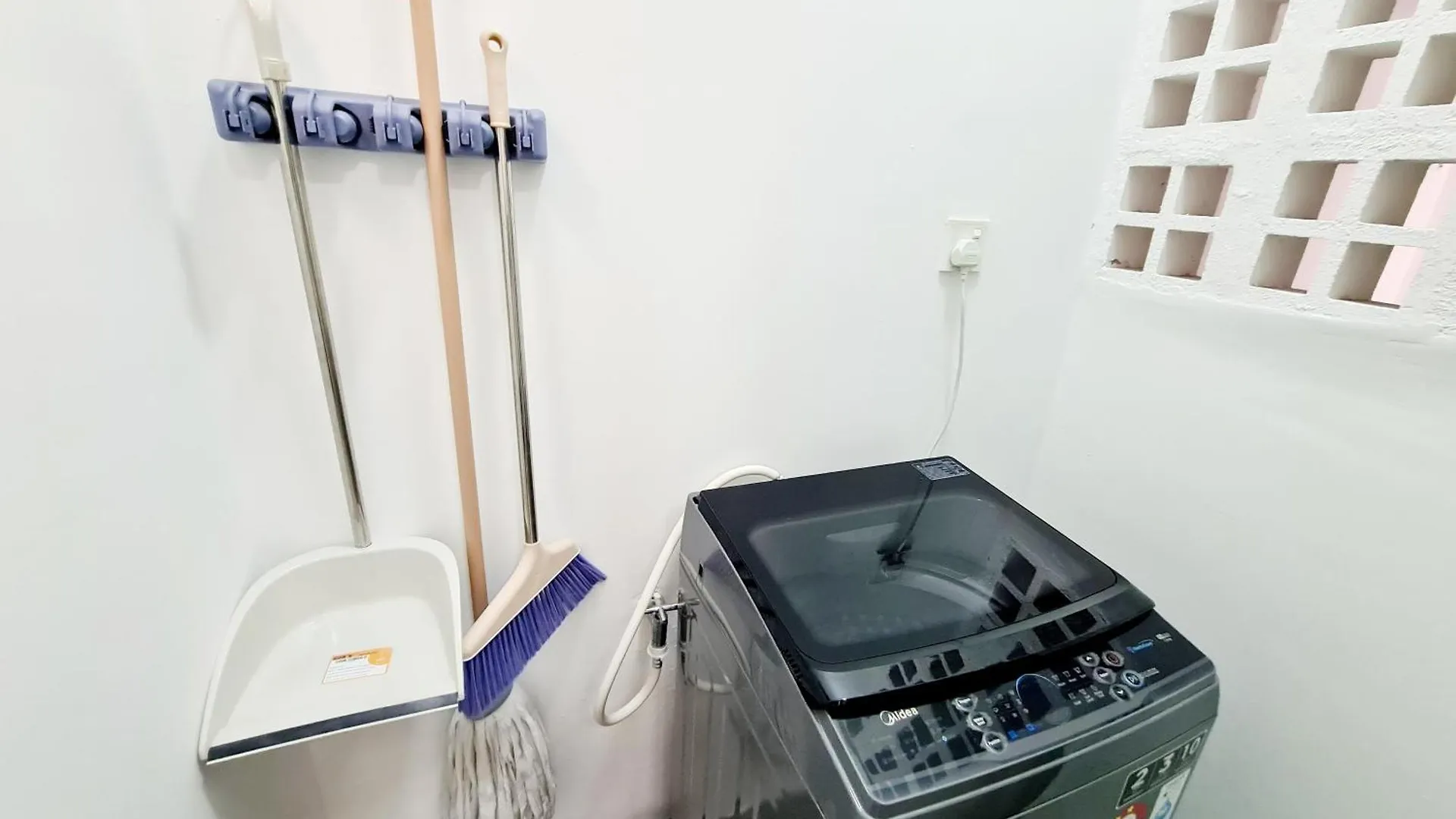 2 Rooms 6 Guest Vim3, Isp School Desa Parkcity, One Utama, Bandar Menjalara, Kepong, Sri Damansara, Mutiara Damansara, Damansara Perdana, Kota Damansara, Kuala Lumpur