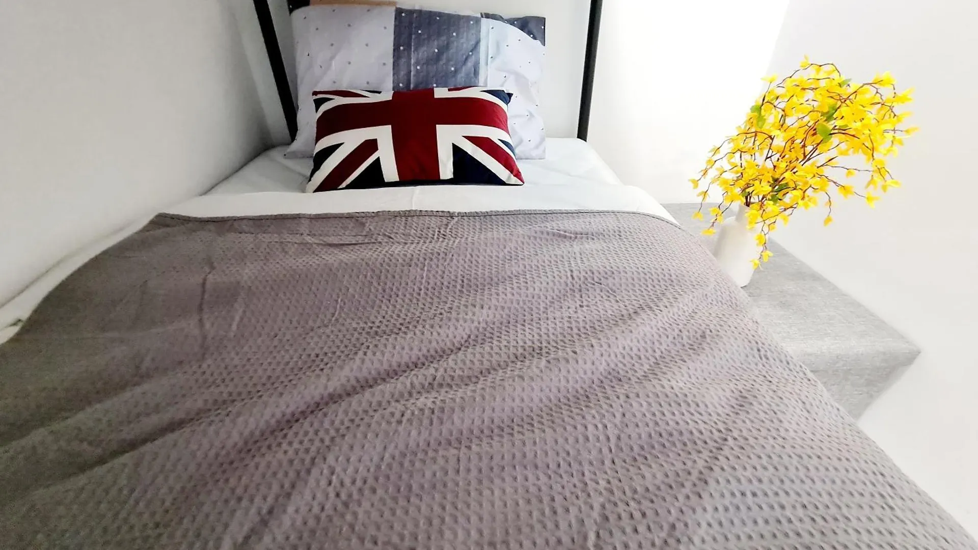 Apartment 2 Rooms 6 Guest Vim3, Isp School Desa Parkcity, One Utama, Bandar Menjalara, Kepong, Sri Damansara, Mutiara Damansara, Damansara Perdana, Kota Damansara, Kuala Lumpur Malaysia